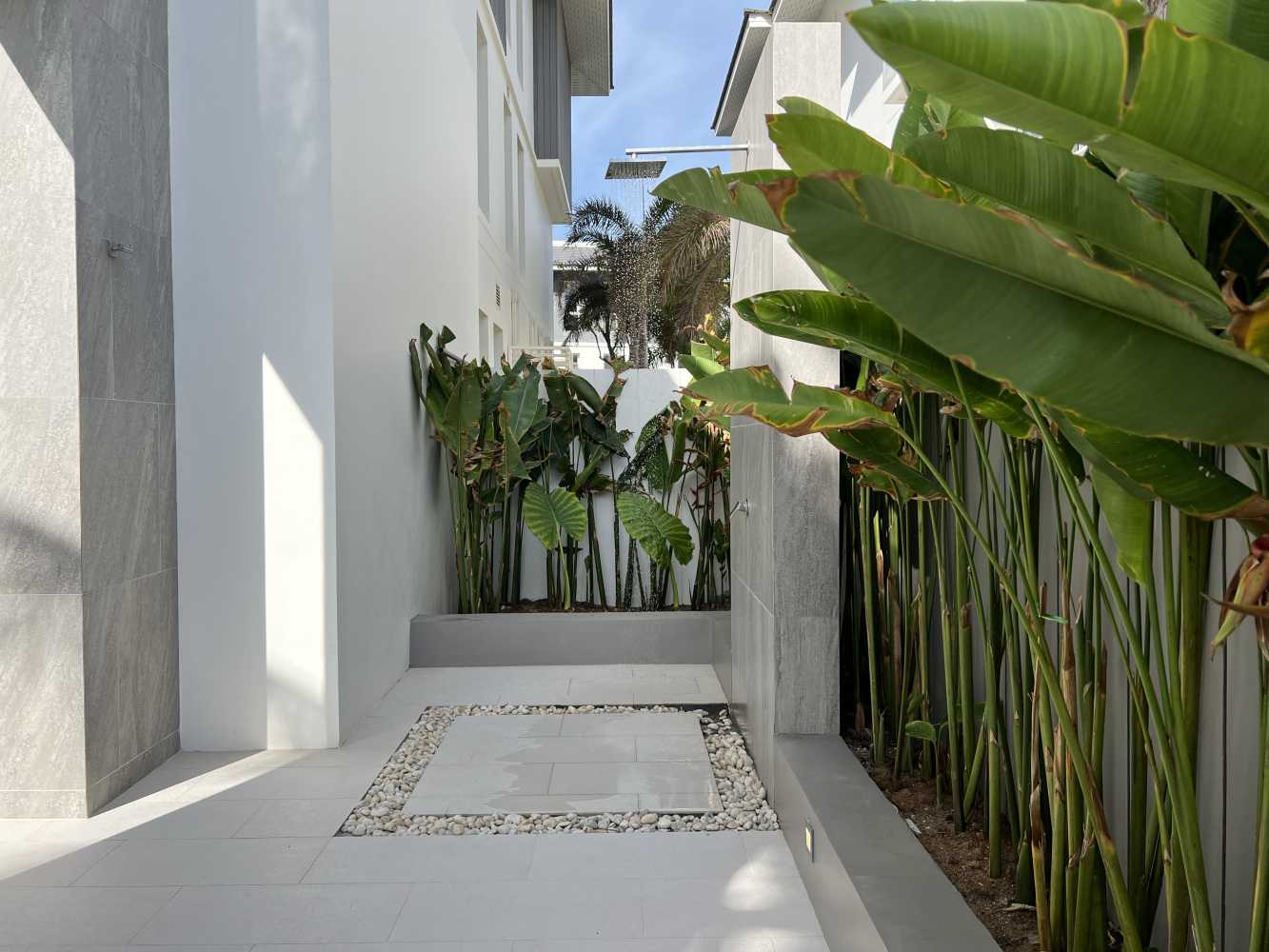 Property image - full photo 4