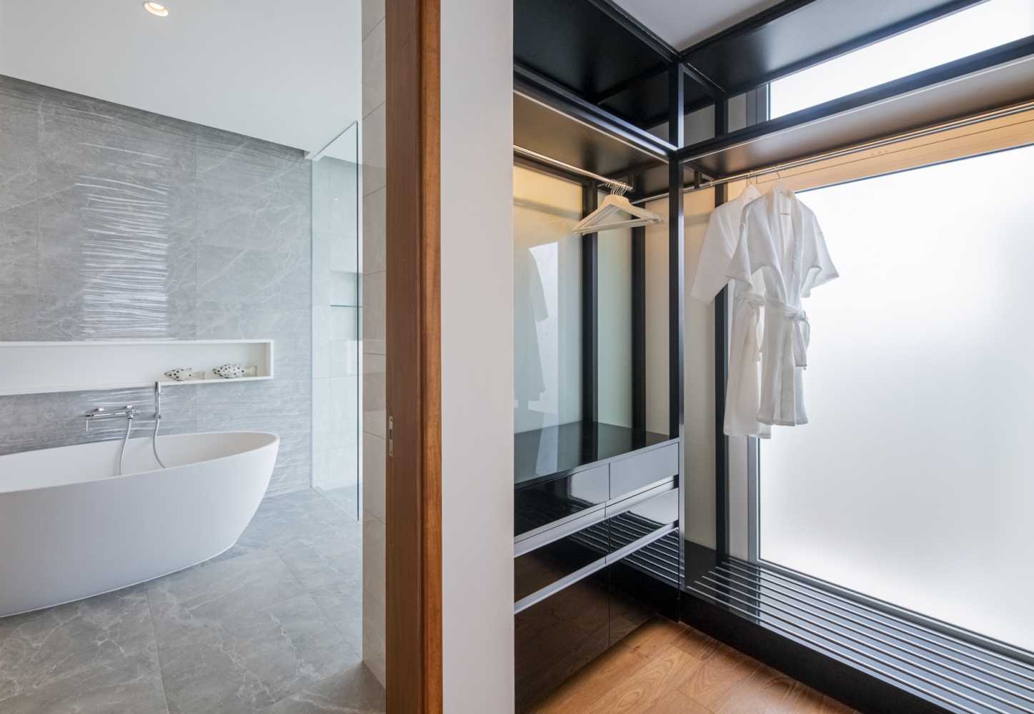 Property image - full photo 14