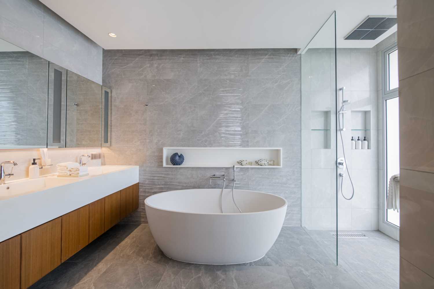 Property image - full photo 13
