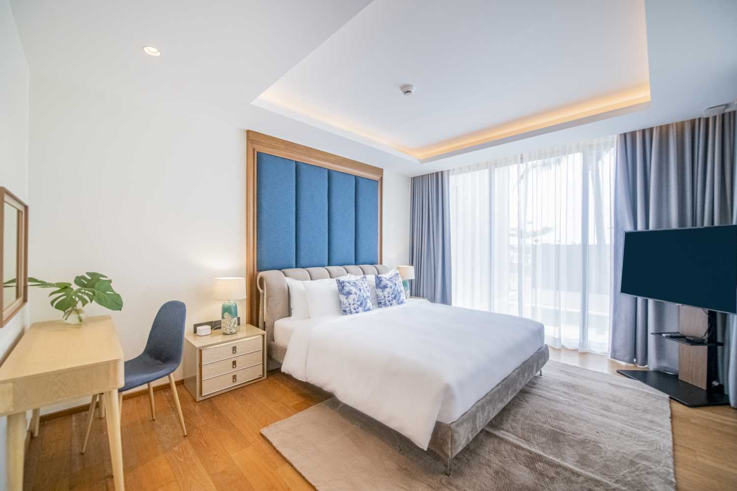 Property image - full photo 11