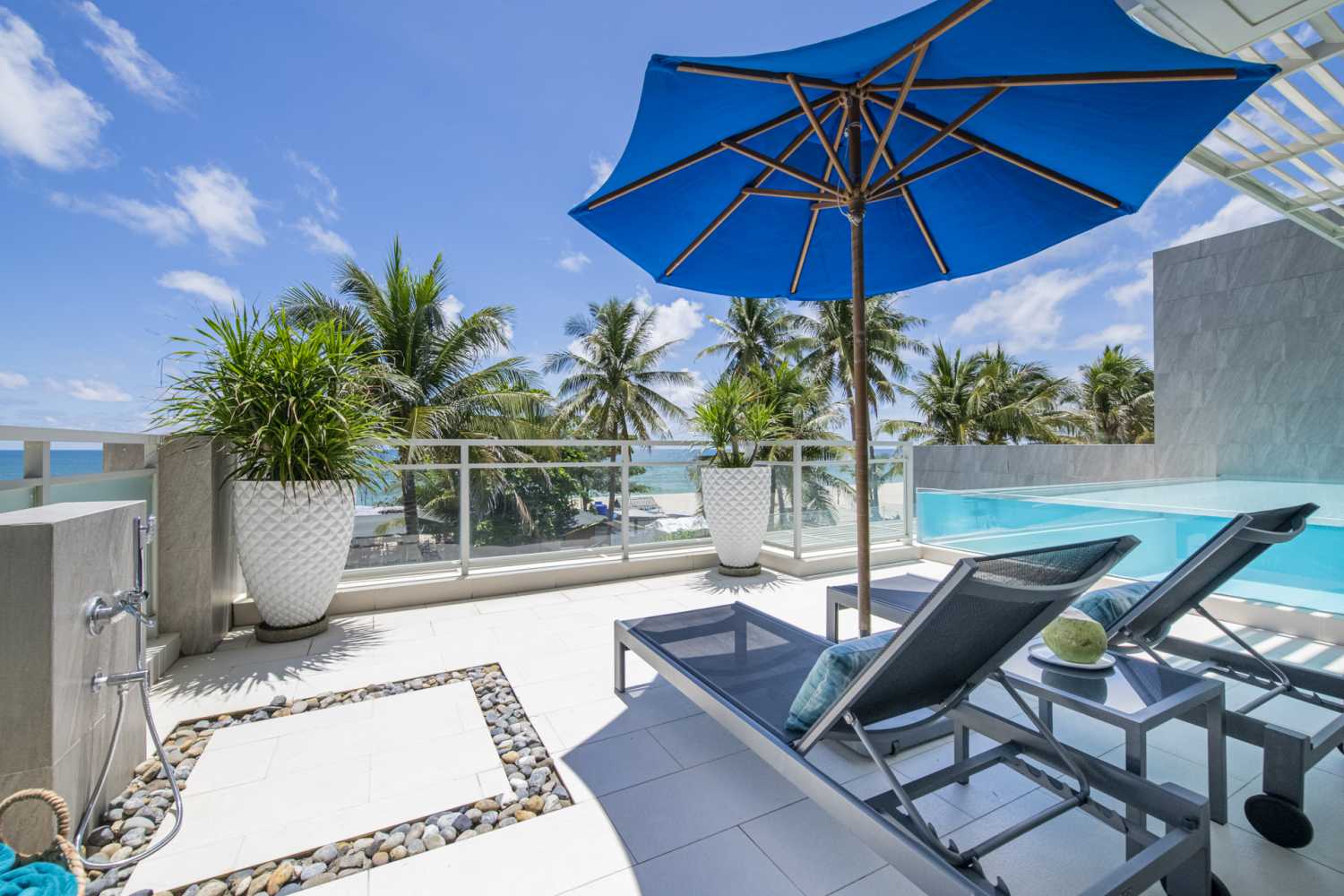 Property image - full photo 3