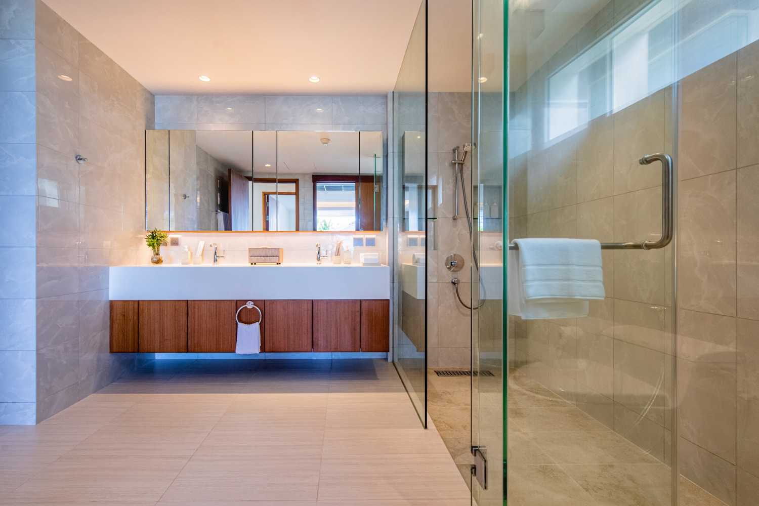 Property image - full photo 14