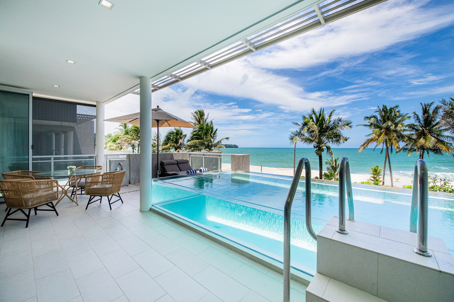 Property image - full photo 2