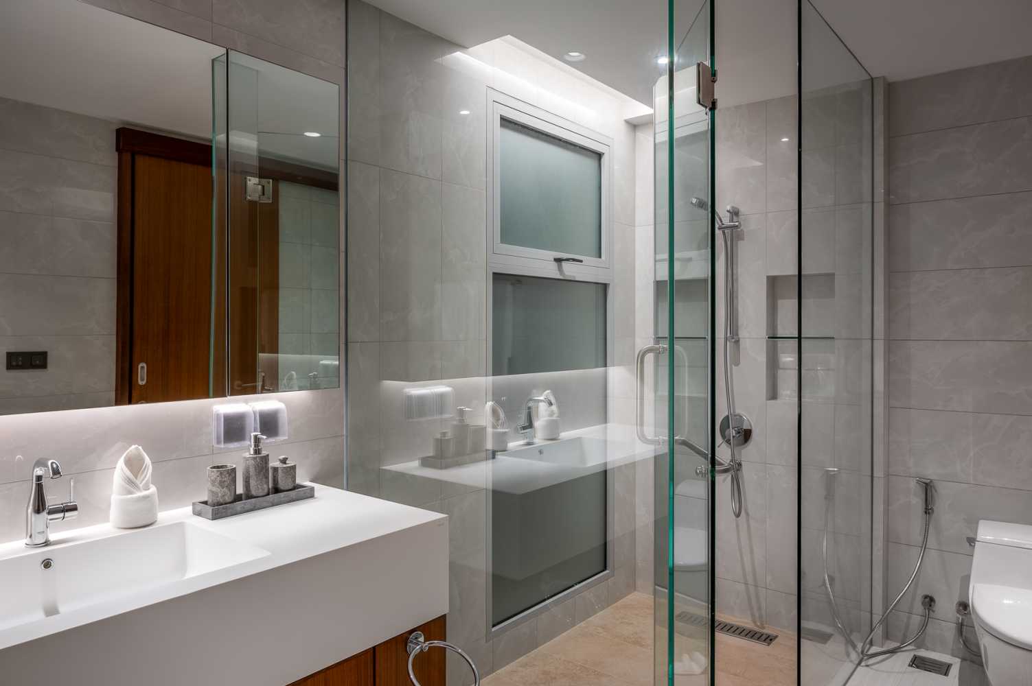 Property image - full photo 15