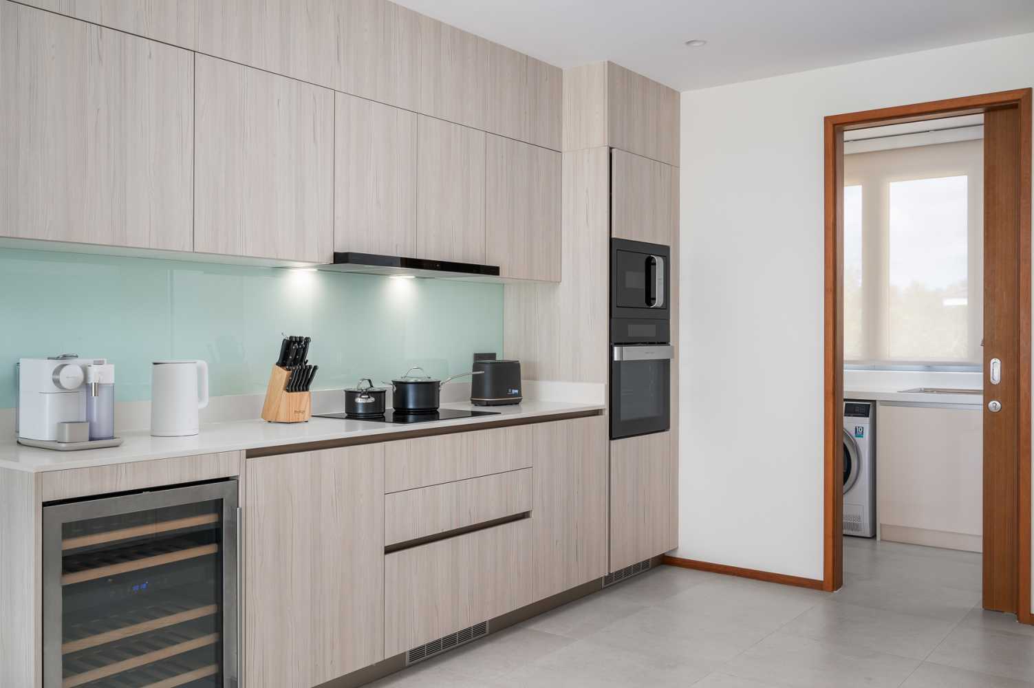Property image - full photo 4