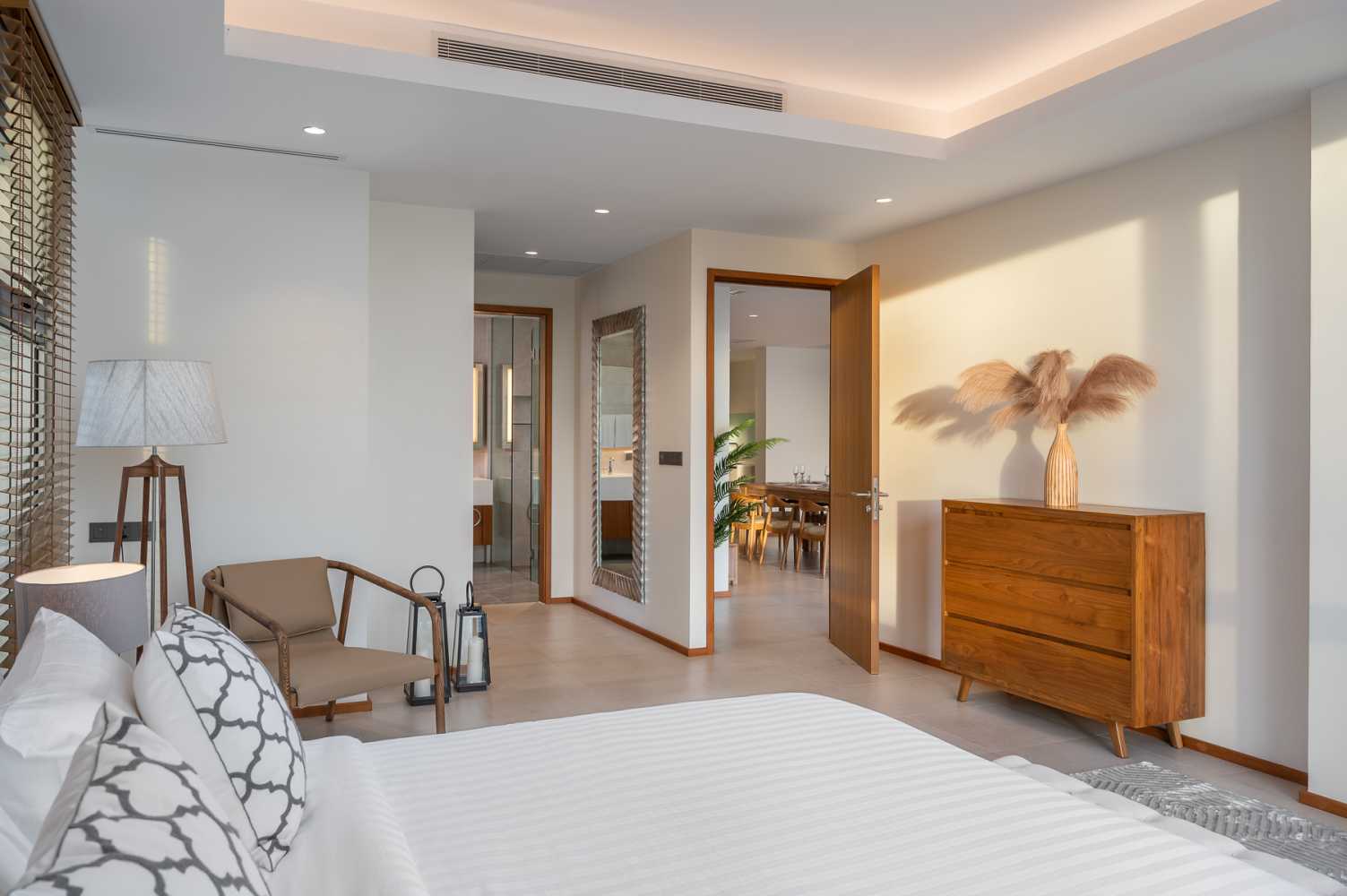 Property image - full photo 6