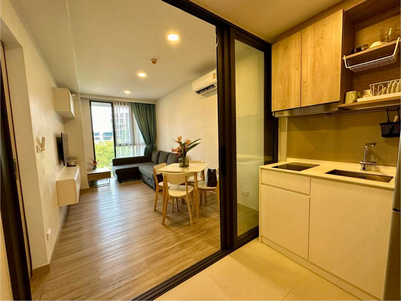 Property image - full photo 2
