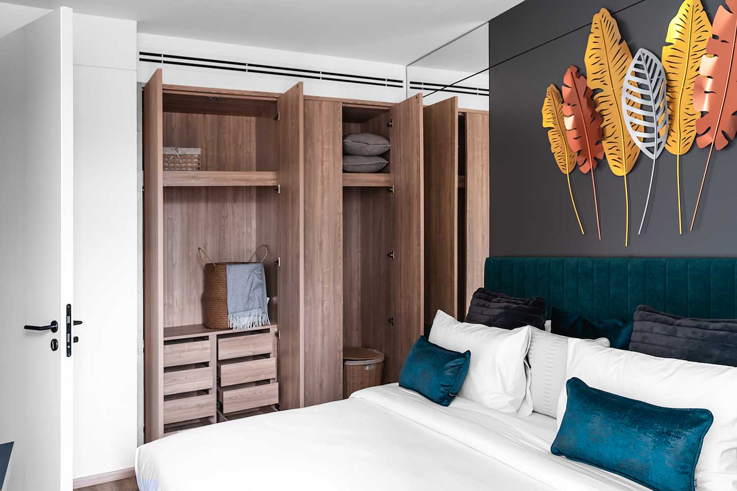 Property image - full photo 19