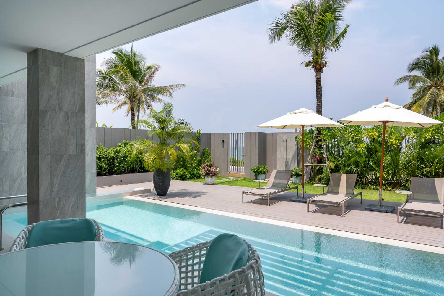 Property image - full photo 2