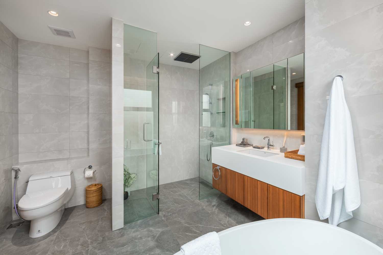 Property image - full photo 11