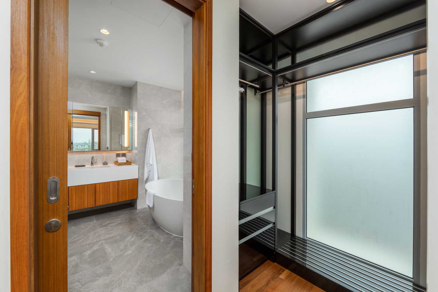 Property image - full photo 10