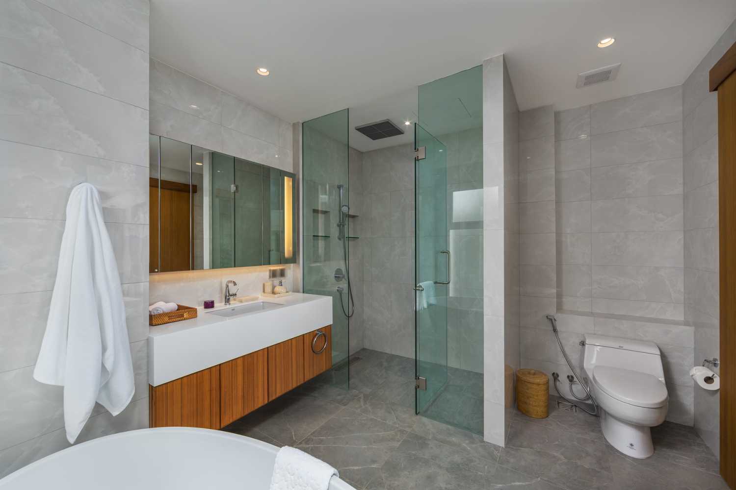 Property image - full photo 8