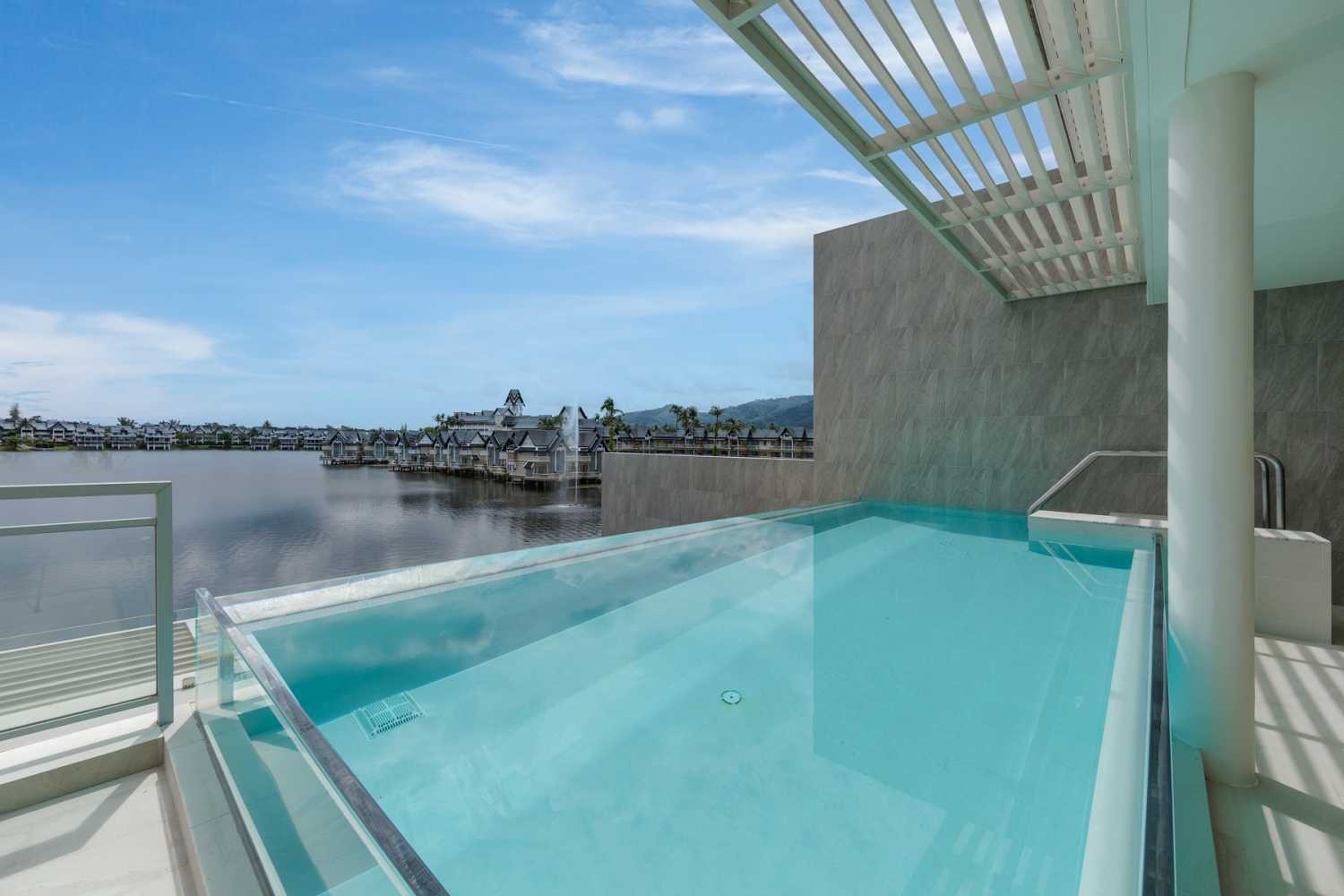 Property image - full photo 15