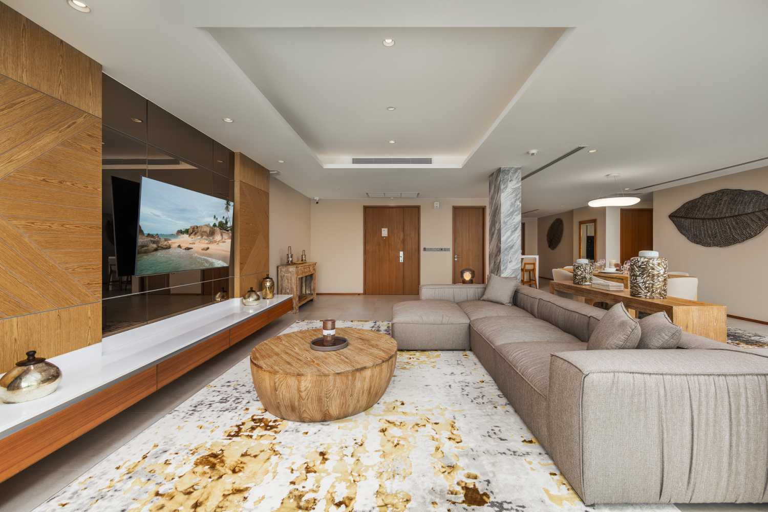 Property image - full photo 3
