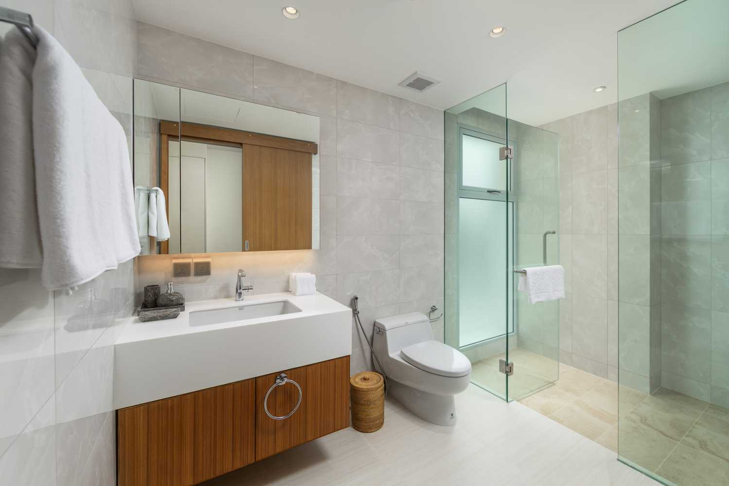 Property image - full photo 14