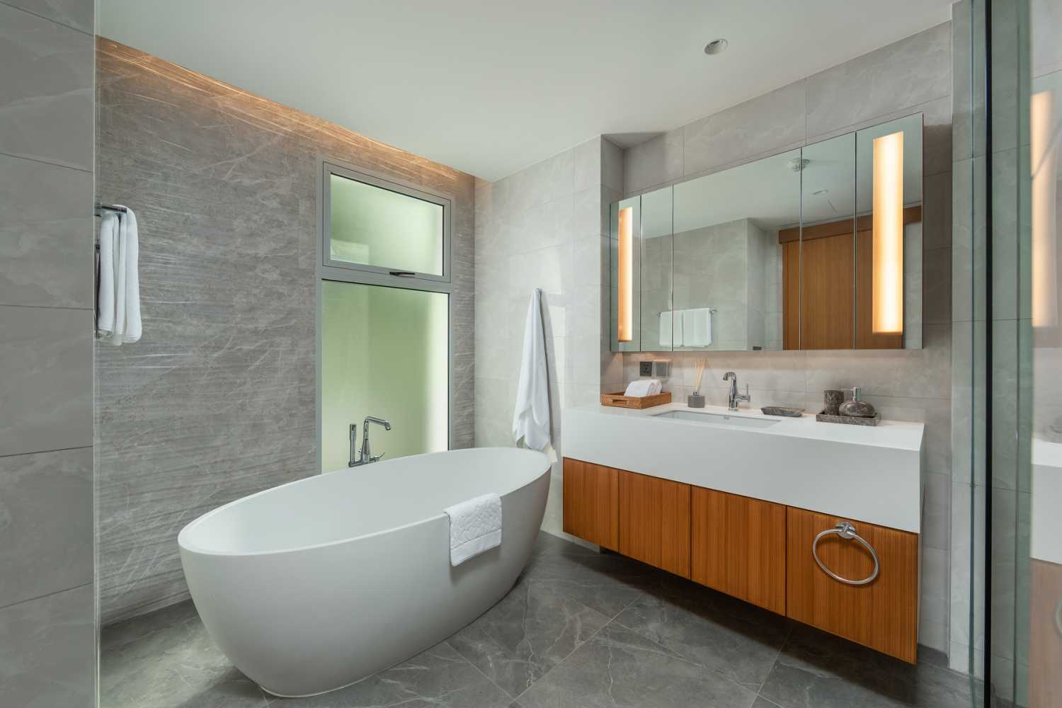 Property image - full photo 11