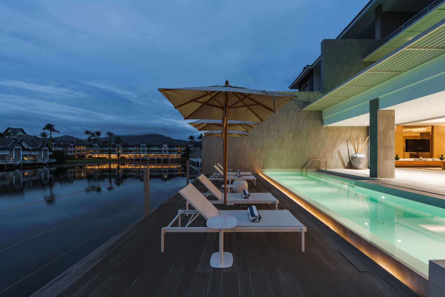 Property image - full photo 15