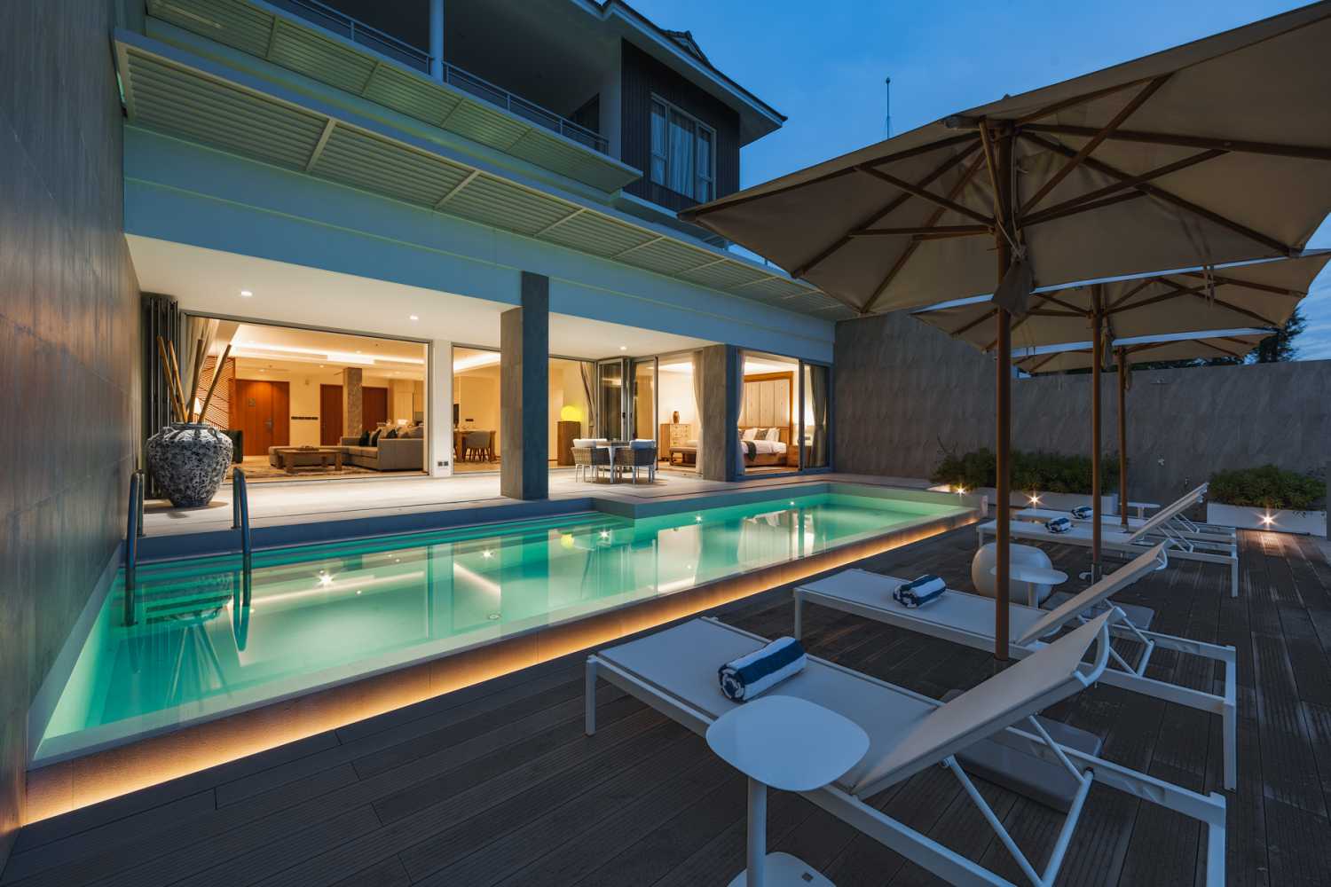 Property image - full photo 16