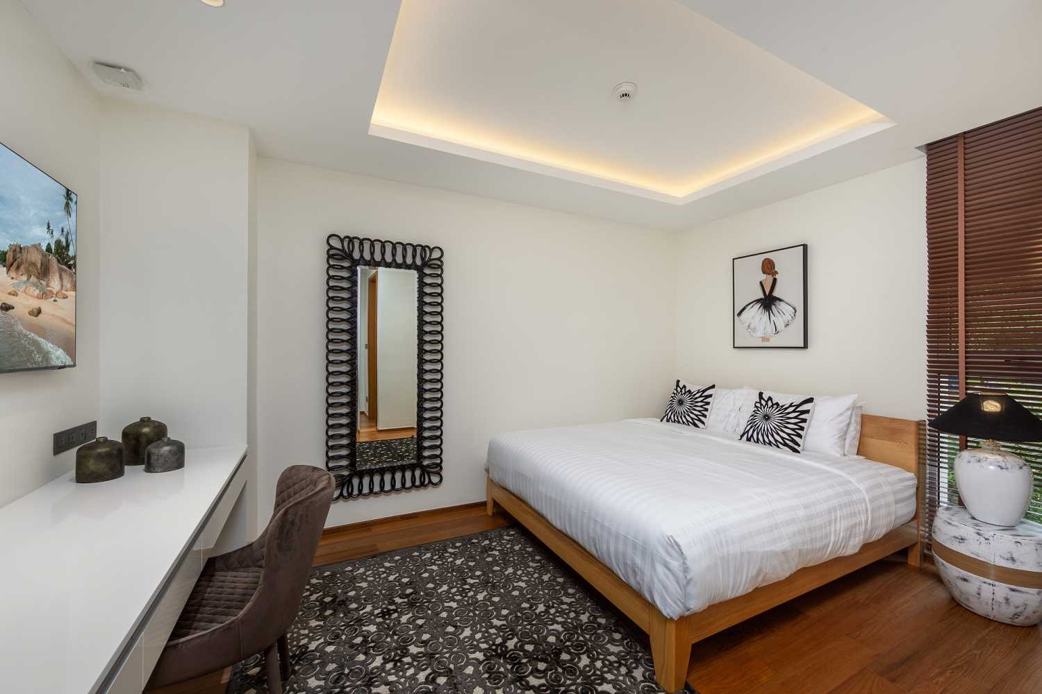 Property image - full photo 12