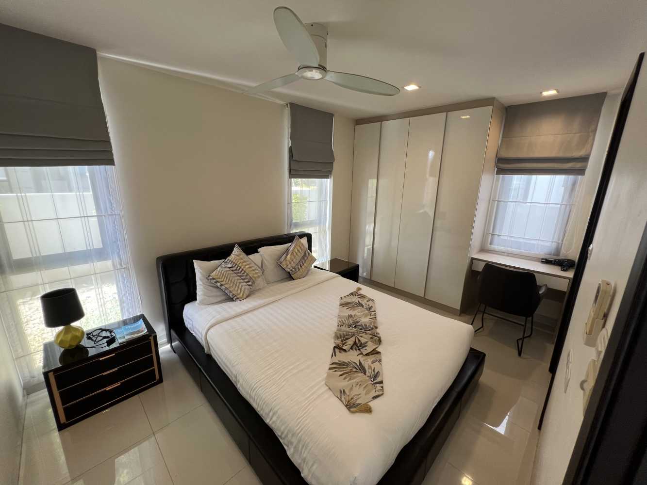 Property image - full photo 4