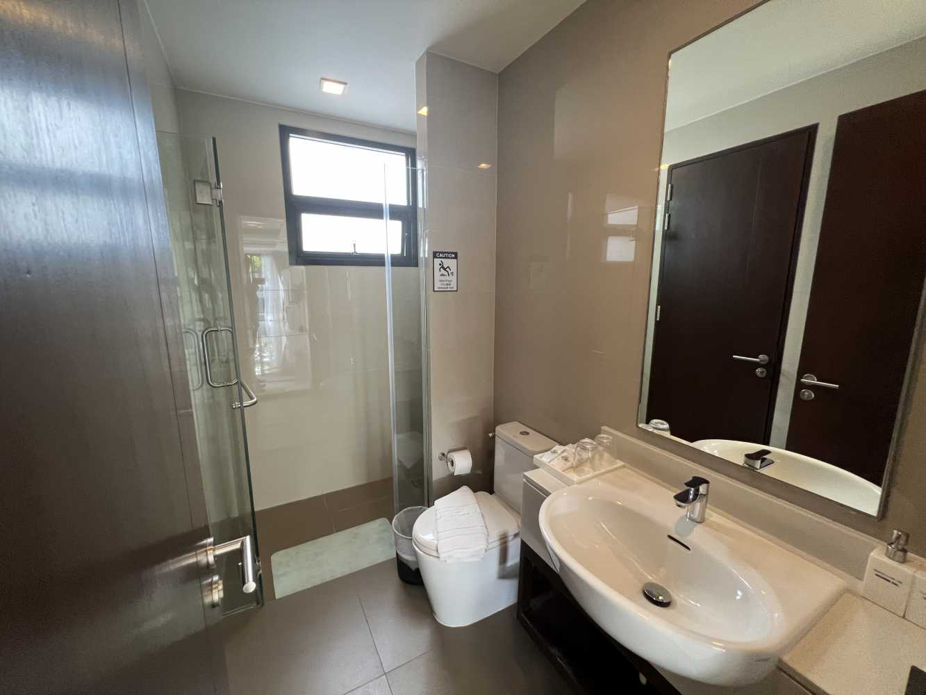 Property image - full photo 6
