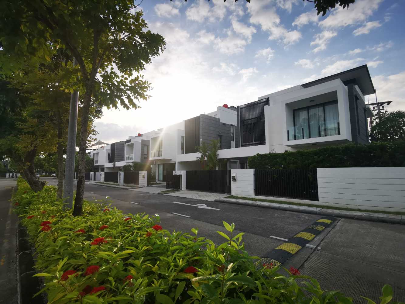 Property image - full photo 23