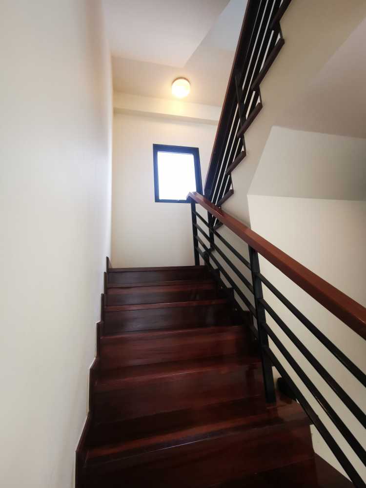Property image - full photo 8