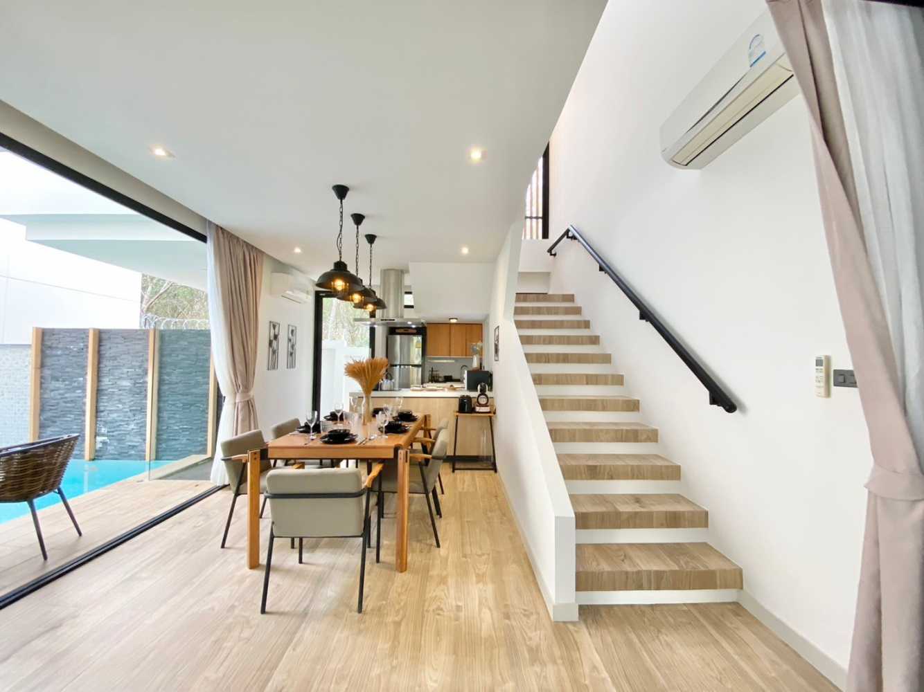 Property image - full photo 12