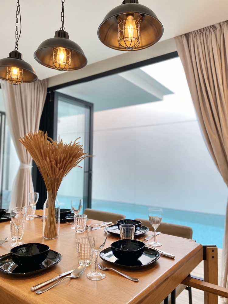 Property image - full photo 2