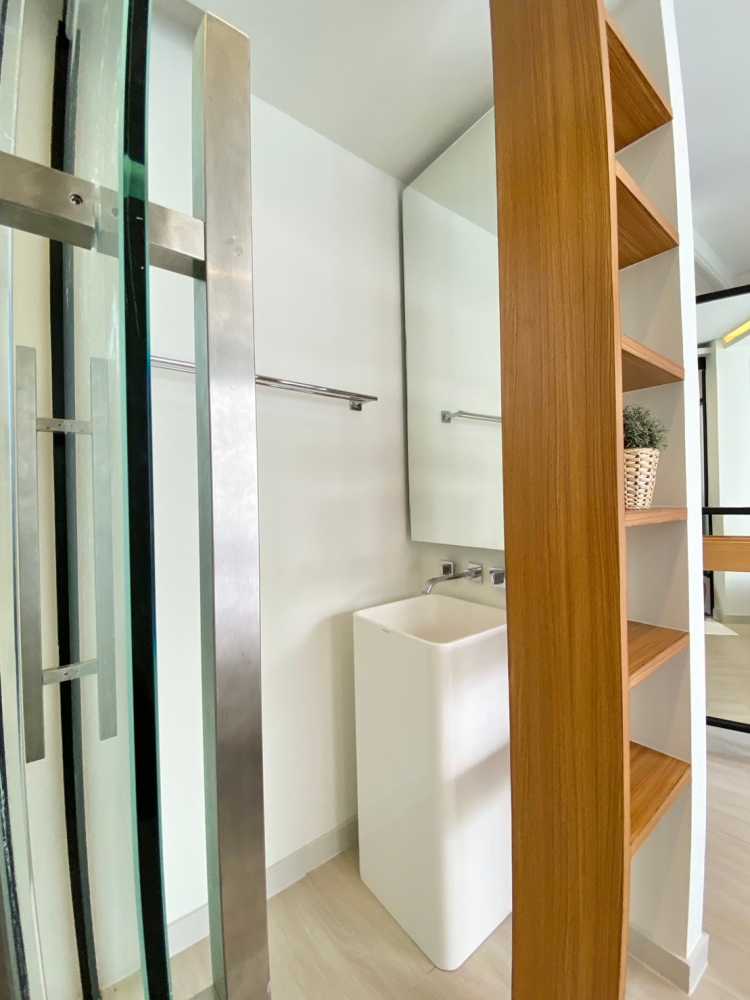 Property image - full photo 16