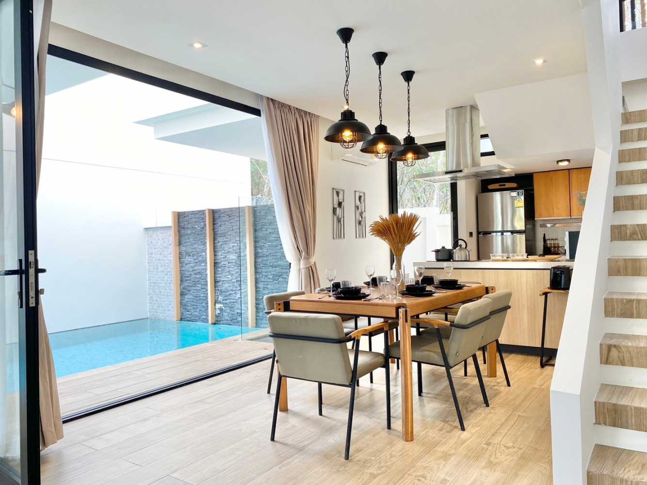 Property image - full photo 7