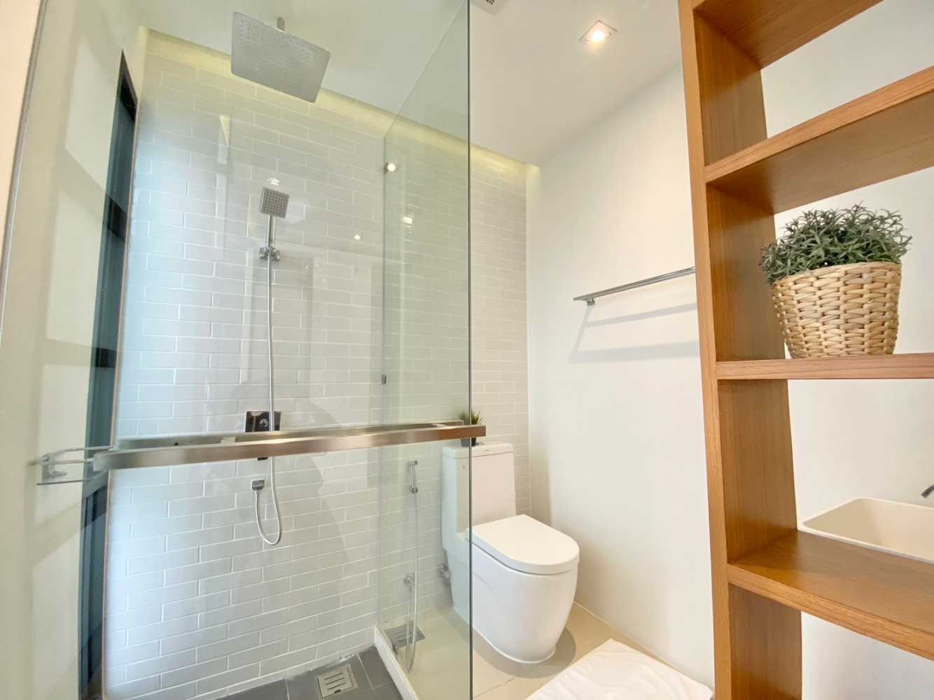 Property image - full photo 21