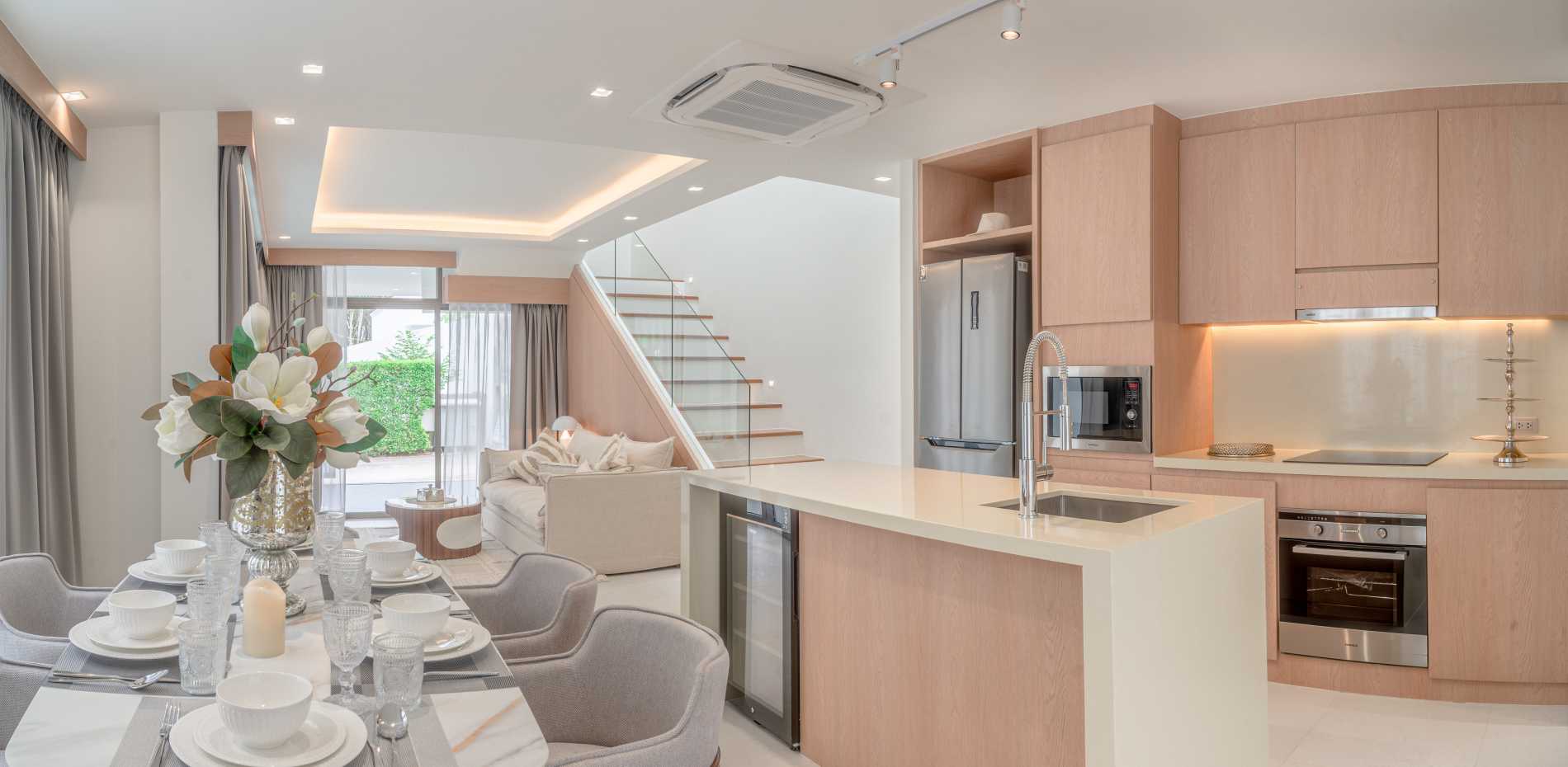 Property image - full photo 3