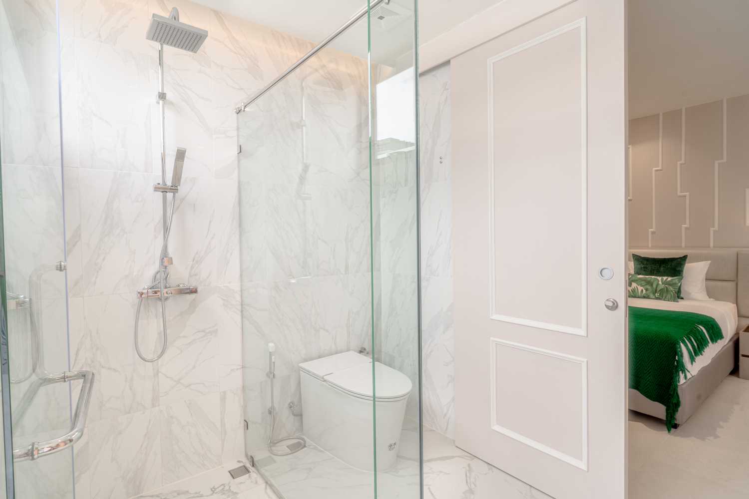 Property image - full photo 11