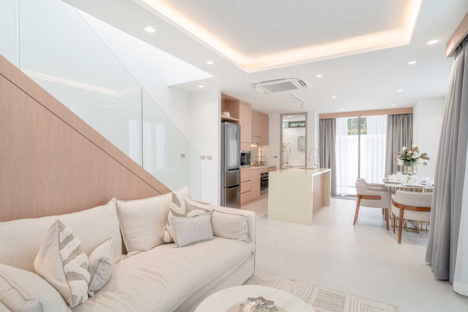 Property image - full photo 7