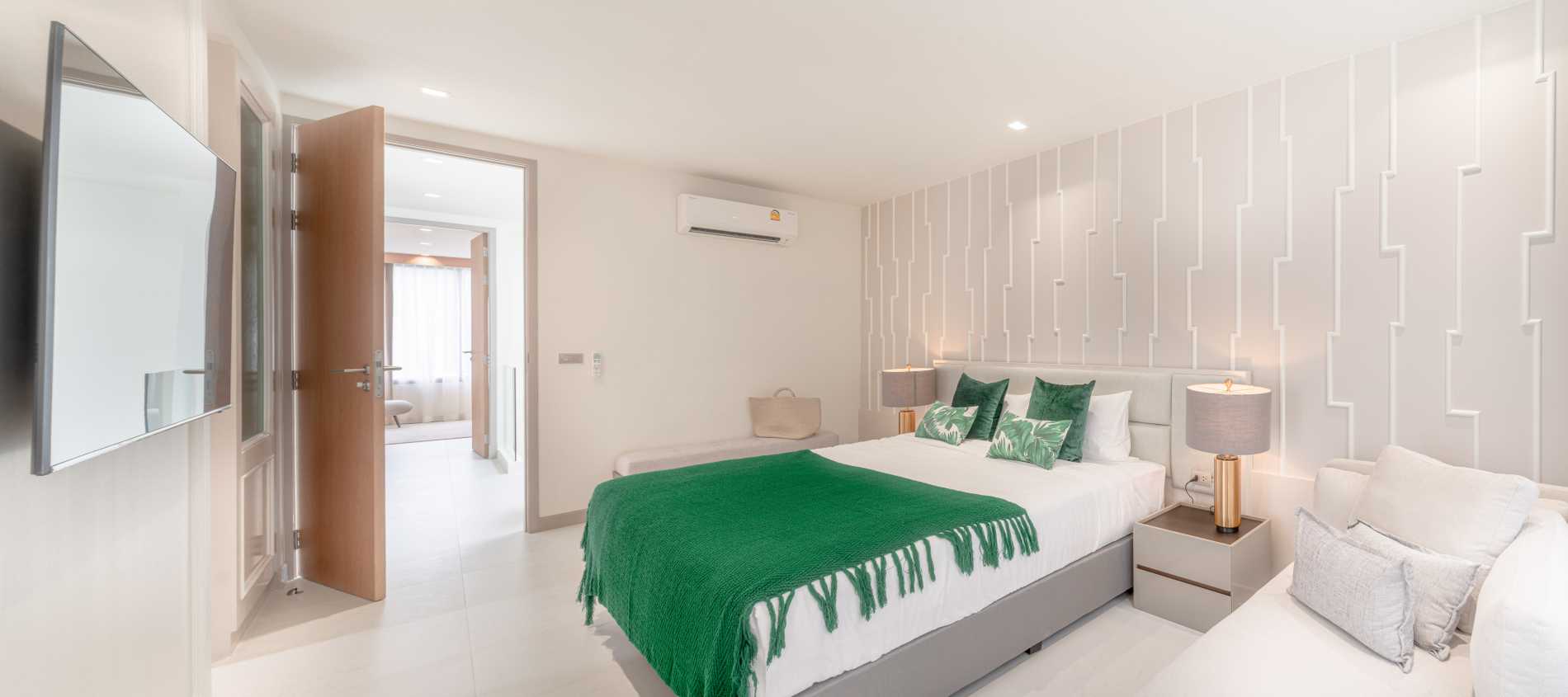 Property image - full photo 14