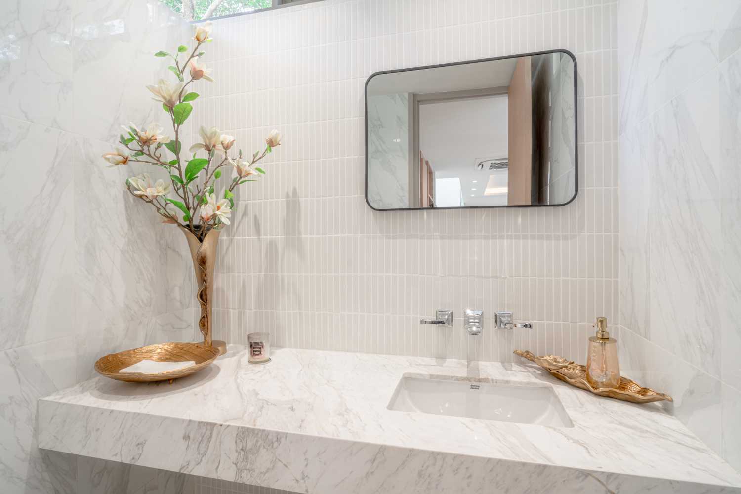 Property image - full photo 15