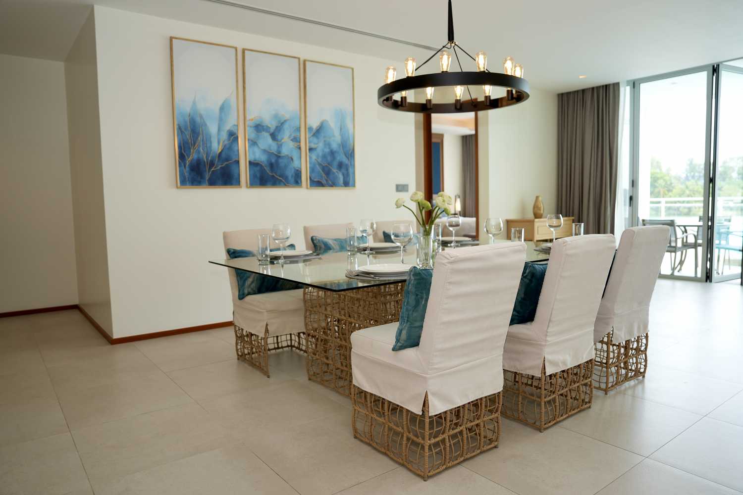 Property image - full photo 2
