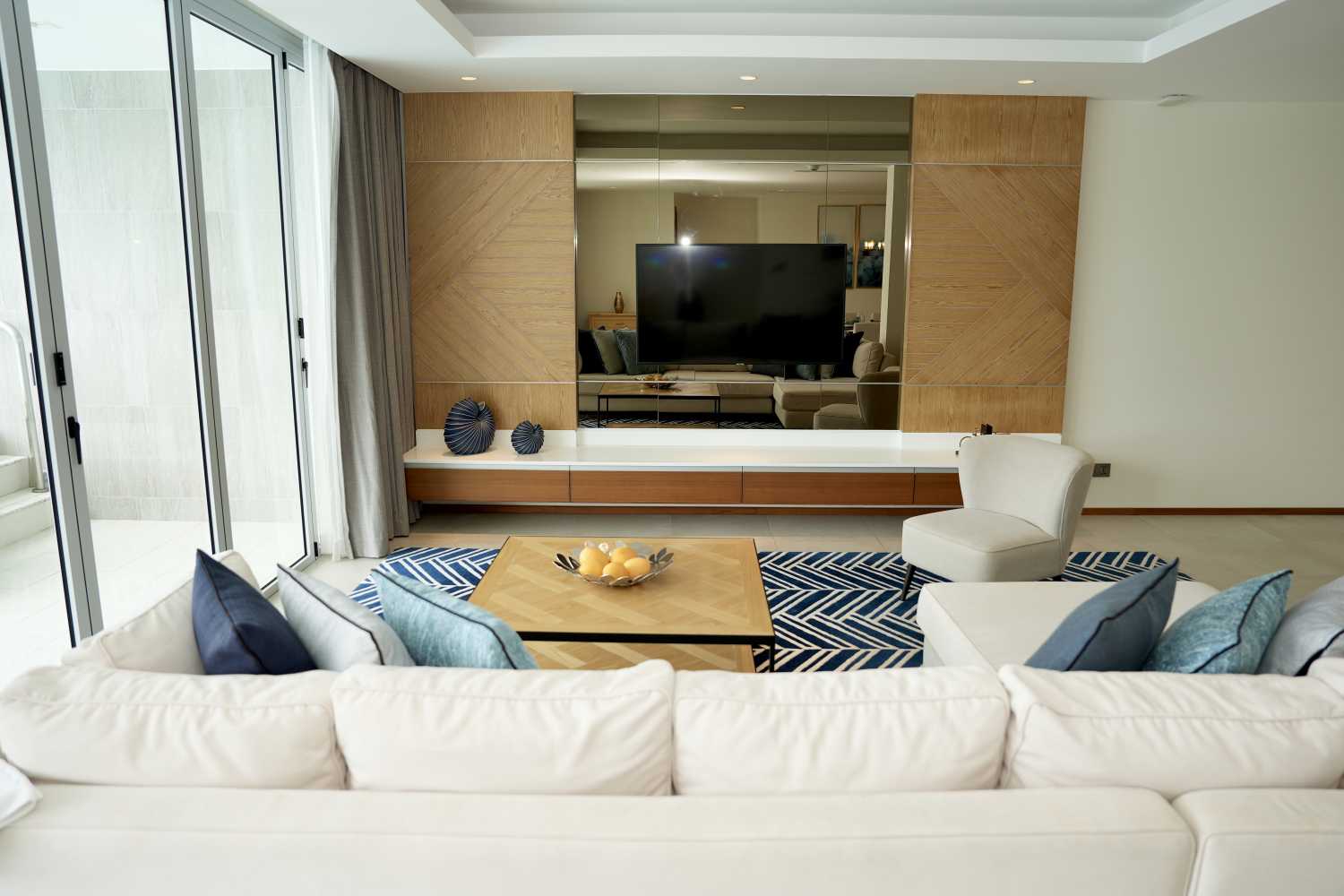 Property image - full photo 11