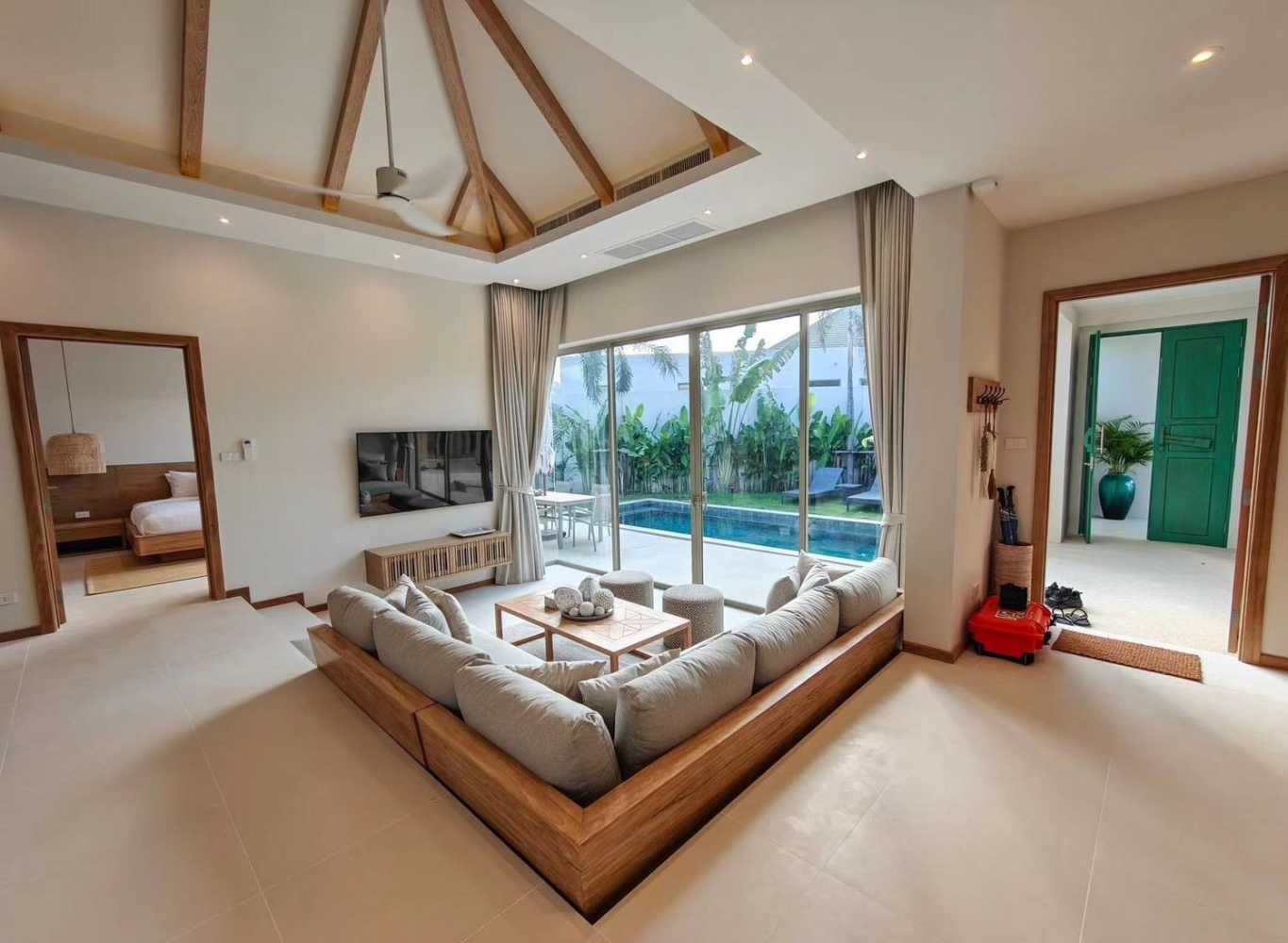 Property image - full photo 3