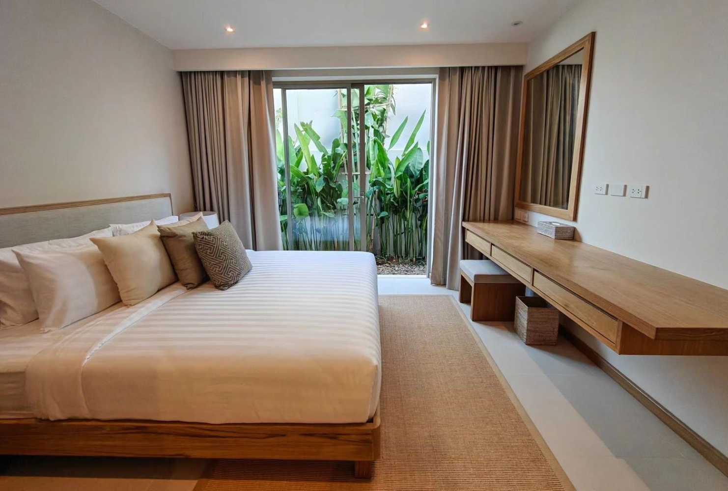 Property image - full photo 13