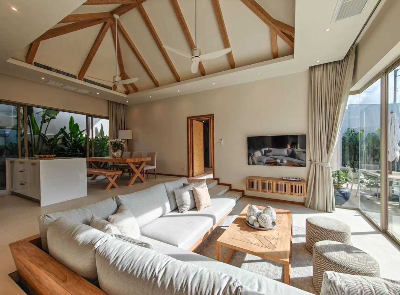Property image - full photo 4