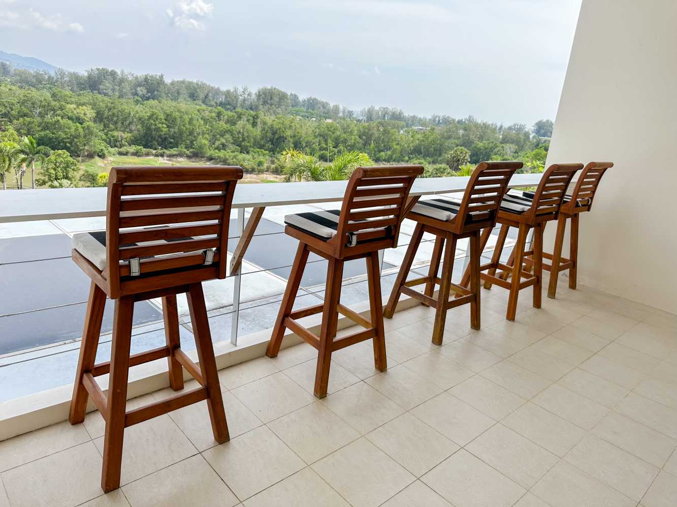 Property image - full photo 3