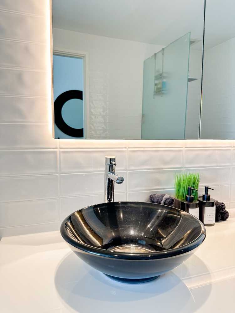 Property image - full photo 37
