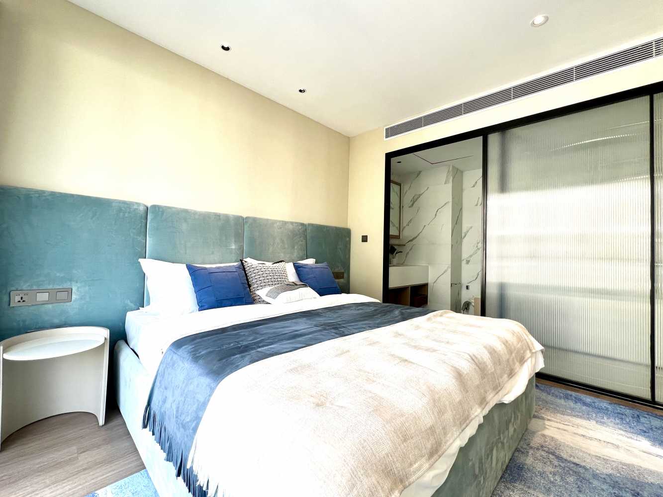 Property image - full photo 6