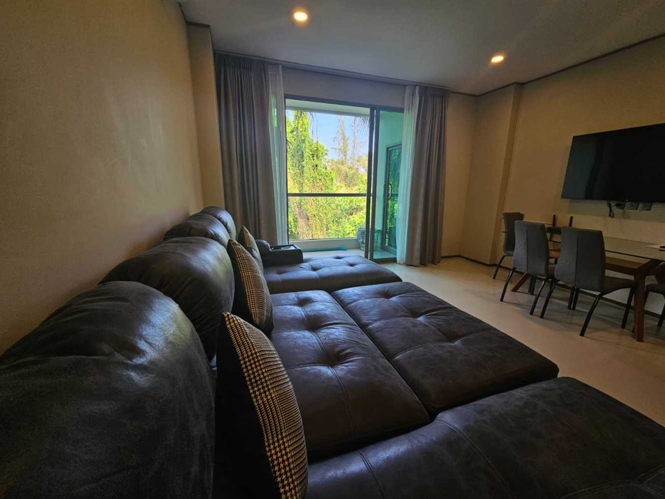Property image - full photo 8