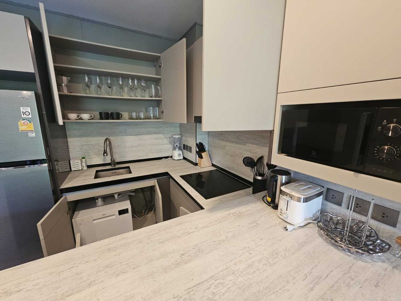 Property image - full photo 7