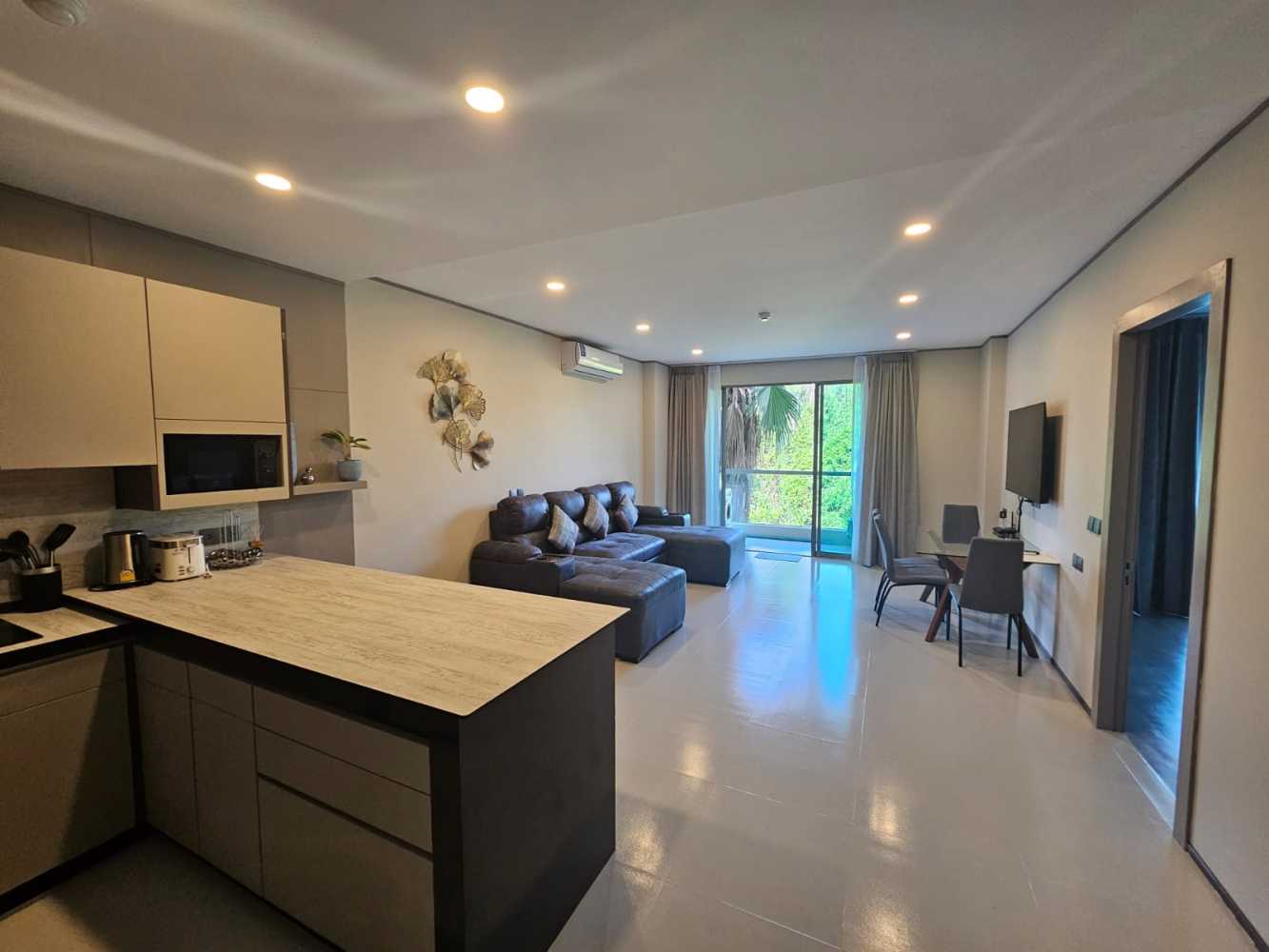 Property image - full photo 1