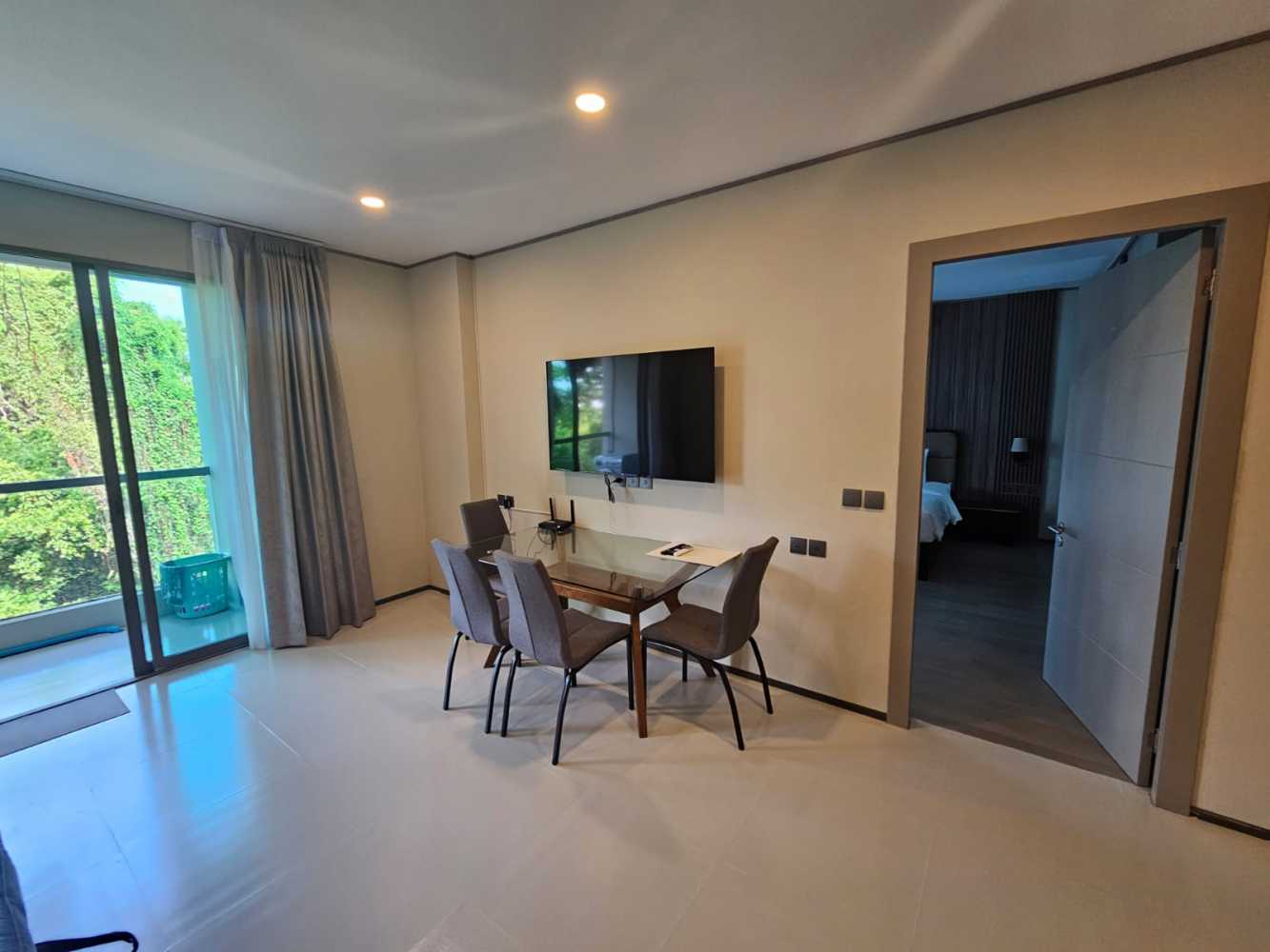 Property image - full photo 6