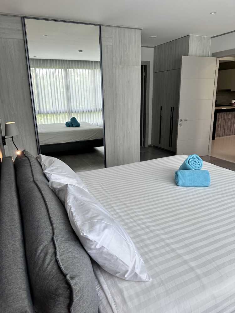 Property image - full photo 14